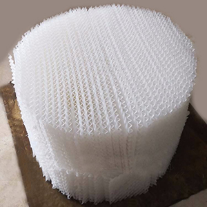 How Does the Thermal Conductivity of Structured Packing Influence Heat Transfer?
